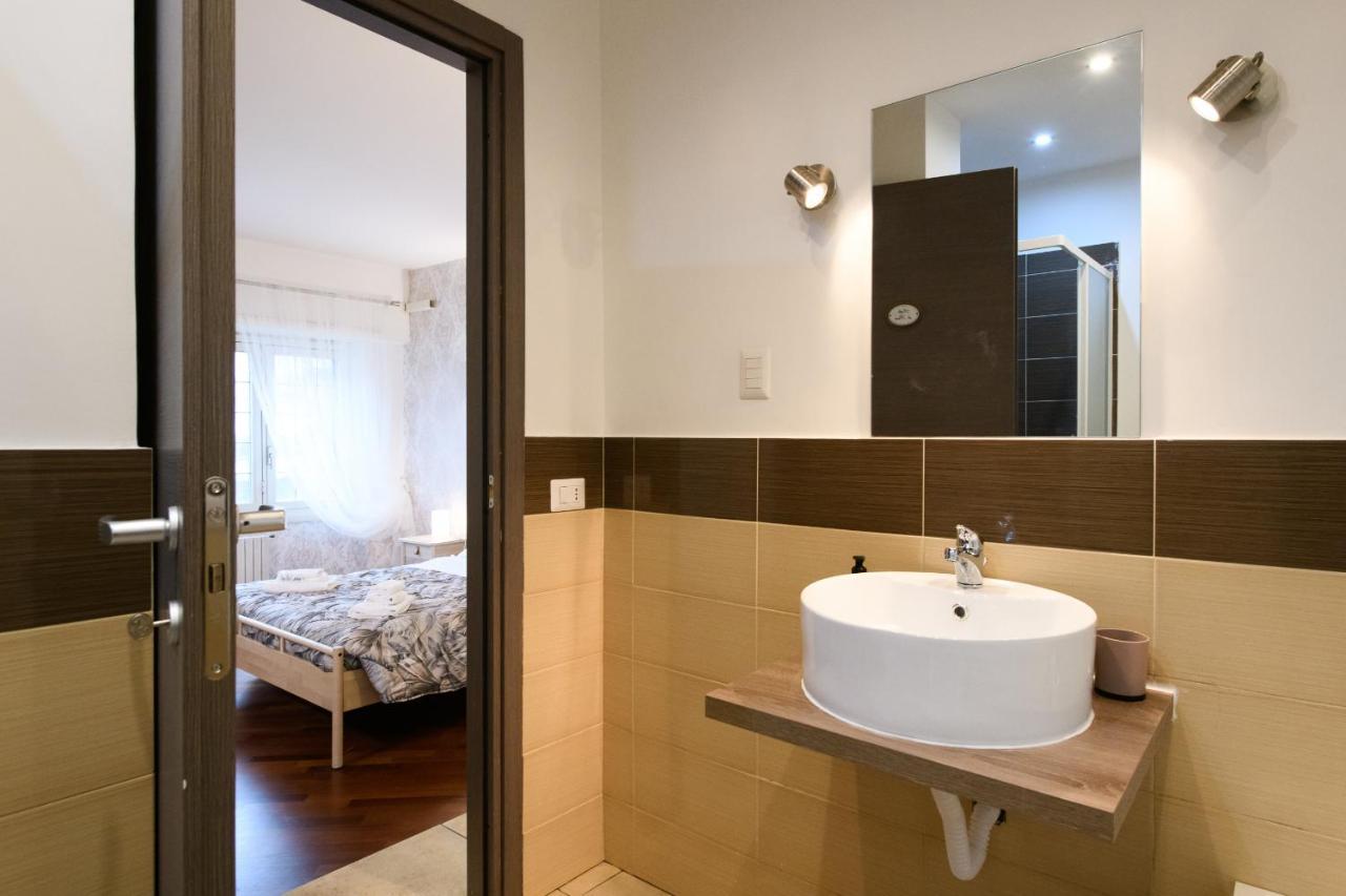 Aurelio Deluxe Rooms Рим Екстериор снимка