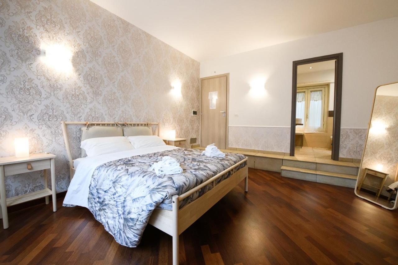 Aurelio Deluxe Rooms Рим Екстериор снимка