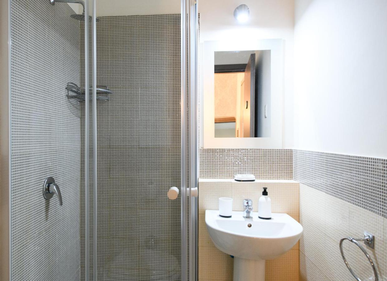 Aurelio Deluxe Rooms Рим Екстериор снимка