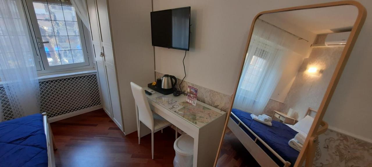 Aurelio Deluxe Rooms Рим Екстериор снимка