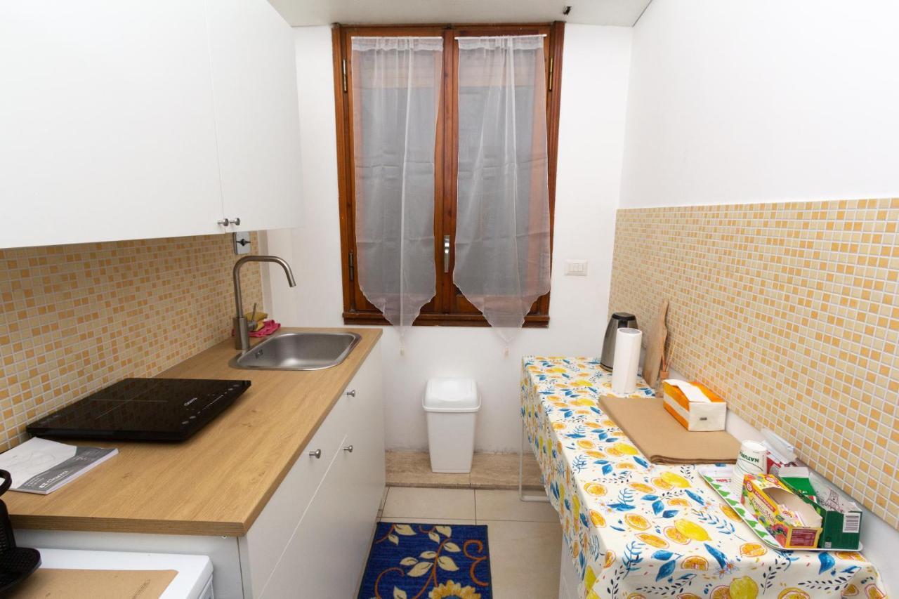 Aurelio Deluxe Rooms Рим Екстериор снимка