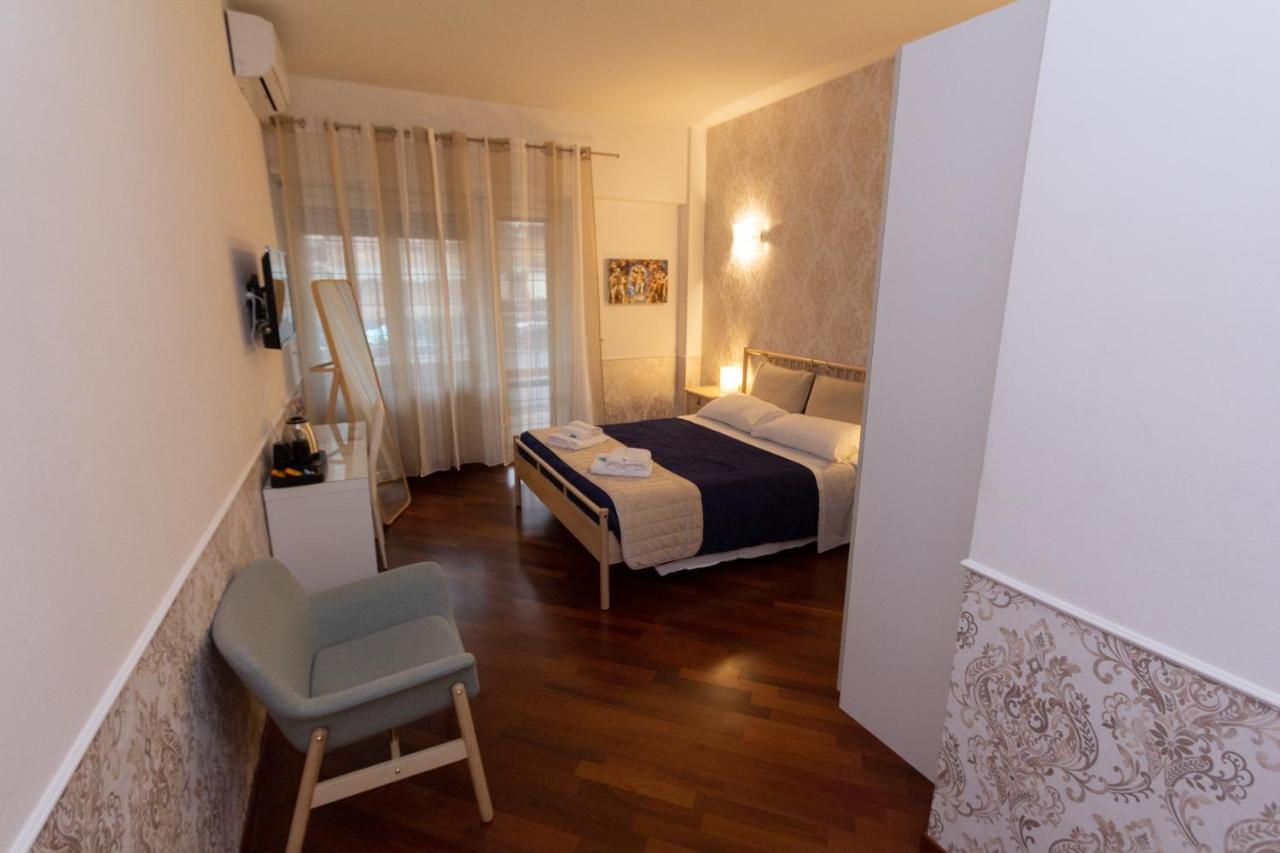 Aurelio Deluxe Rooms Рим Екстериор снимка