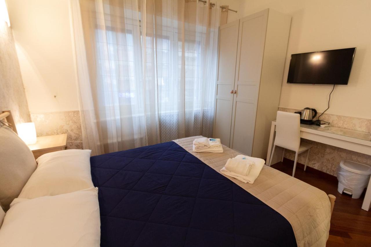 Aurelio Deluxe Rooms Рим Екстериор снимка