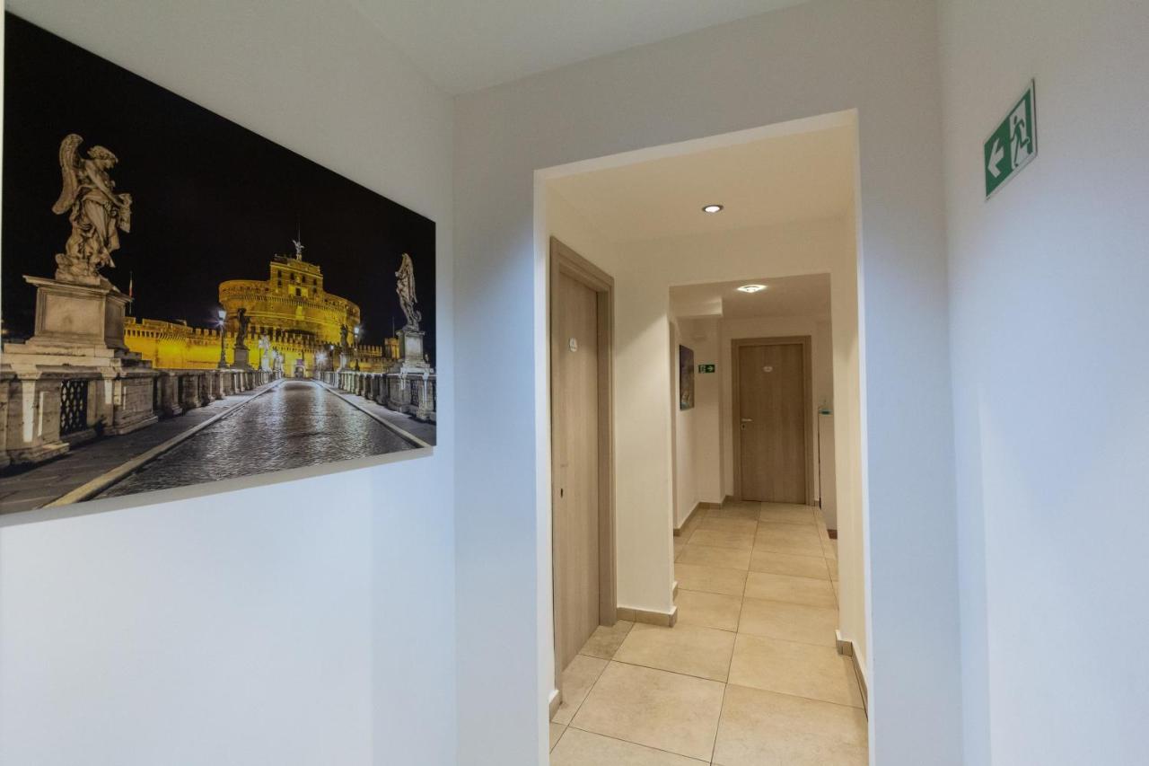 Aurelio Deluxe Rooms Рим Екстериор снимка