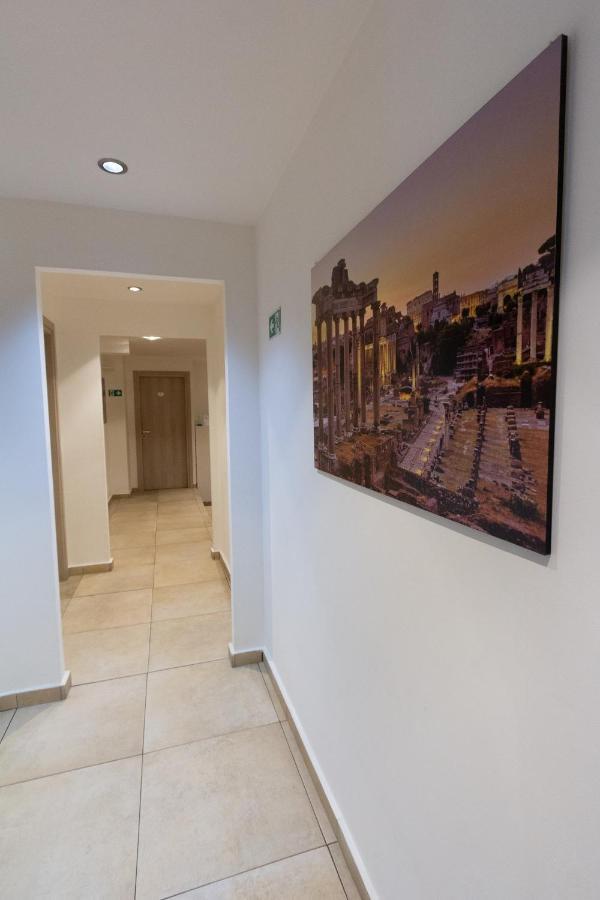 Aurelio Deluxe Rooms Рим Екстериор снимка